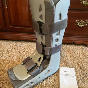 Aircast Airselect Standard walking boot